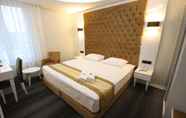 Kamar Tidur 3 Grand Silay Hotel