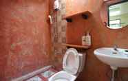 Toilet Kamar 7 Indy House 59
