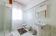 Toilet Kamar 6 Welc-oM Manuela