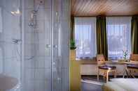 Toilet Kamar Hotel Luitpold