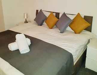 Kamar Tidur 2 Clarence Place