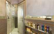 In-room Bathroom 5 Palm Suite - Small Luxury Hotels of the World