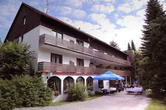 Bên ngoài 4 Hotel Rennsteig