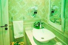 客房浴室 Elegance Asia Hotel