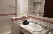 In-room Bathroom 6 Pazo Vilabade