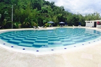 Kolam Renang El Rancho de Andrés