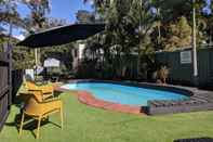 Swimming Pool Ingenia Holidays Landsborough