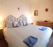 Kamar Tidur 3 Darwin Cottage Self Catering in Elgin