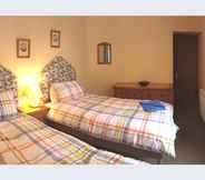 Kamar Tidur 5 Darwin Cottage Self Catering in Elgin