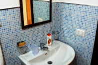 In-room Bathroom La Viuzza