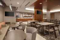 Bar, Kafe, dan Lounge SpringHill Suites by Marriott Hampton Portsmouth