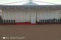 Ruang untuk Umum Kumbh Mela Vedic Tents
