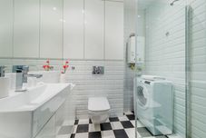 Bilik Mandi dalam Bilik P&O Apartments Świętojańska