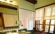 In-room Bathroom 2 Hotel Rural El Mirador de los Pirineos