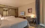 Bedroom 3 Hilton Garden Inn West Palm Beach I95 Outlets