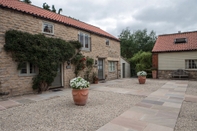 Exterior The Cornmill Stable Cottages