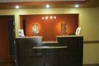 Lobi Burnsville Inn & Suites