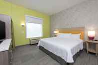 Bedroom Home2 Suites by Hilton Indianapolis Airport