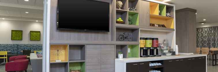 Lobby Home2 Suites by Hilton Indianapolis Airport