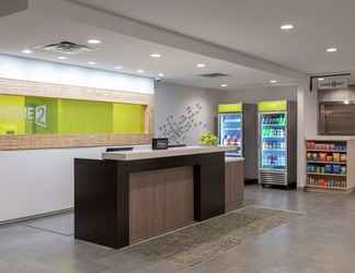Lobi 2 Home2 Suites by Hilton Indianapolis Airport