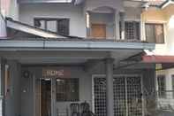 Bangunan Home Guesthouse