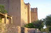 Kolam Renang Kasbah Ait Ben Moro