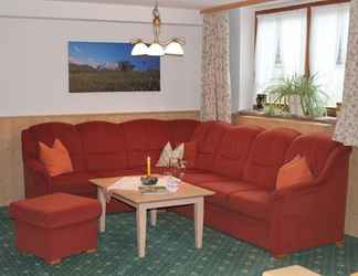 Lobi 2 Ferienapartmenthaus Hubertushof