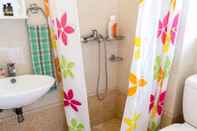 Toilet Kamar Sunrise Apartments