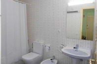 In-room Bathroom Apartamento Politur J-26