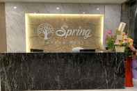 Lobi Spring Season Hotel