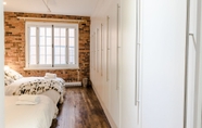 Bilik Tidur 6 1861 Grand Loft in Old Port by Nuage