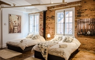 Bilik Tidur 7 1861 Grand Loft in Old Port by Nuage