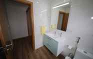 In-room Bathroom 5 Povoa do Mar