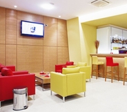 Bar, Cafe and Lounge 7 Hotel Sport