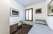 Bedroom 7 Carmini  Palace Canal View