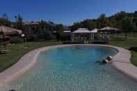 Swimming Pool Relais Magione Papale