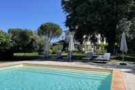 Swimming Pool Guest Room le Parc