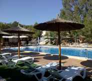 Swimming Pool 2 Camping La Pedrera