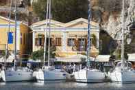 ภายนอกอาคาร Symi Port View Apartment