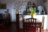 Quầy bar, cafe và phòng lounge Agriturismo Le Rondini di San Bartolo