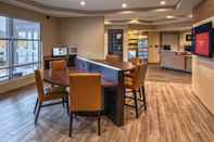 Functional Hall TownePlace Suites by Marriott Hot Springs