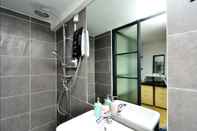 Toilet Kamar 5 Pax Empire Soho by SYNC