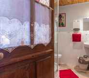 In-room Bathroom 7 Chambres d'Hotes La Revaudiere
