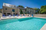 Swimming Pool Domaine de Presle Saumur, The Originals Relais