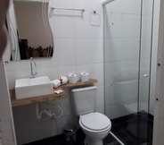 In-room Bathroom 3 Pousada Canto dos Mares