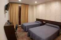 Bedroom Hostal Venecia II