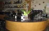 Bar, Cafe and Lounge 3 Alda Vía de la Plata Rooms