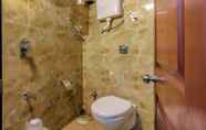 In-room Bathroom 5 Seven Hills Dormitory - Hostel
