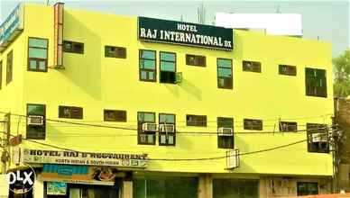 Bên ngoài 4 Hotel Raj International DX