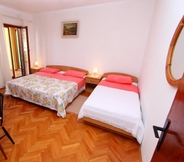 Kamar Tidur 5 Apartments Antolovic